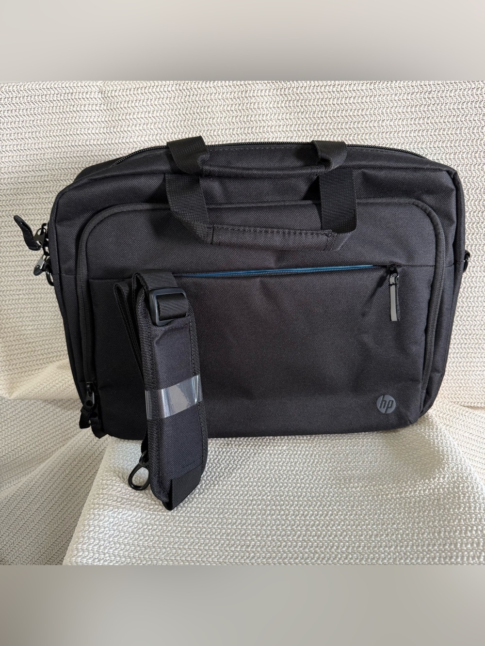 HP Professional 15.6” Laptop Bag Black Shoulder Strap 500S7AA New